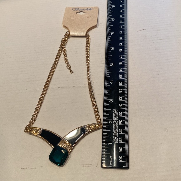 NWT Grecian-look Choker Necklace w/Faux Emerald - Picture 3 of 3
